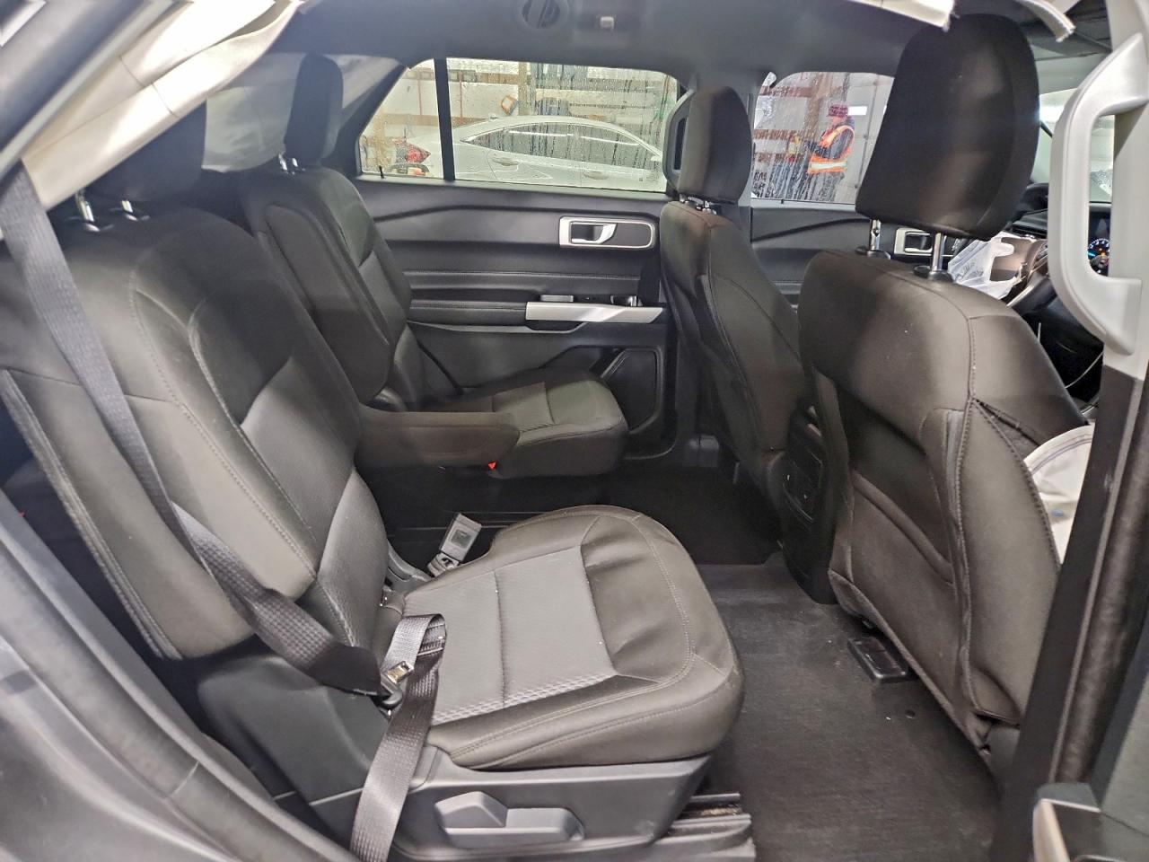 2024 FORD EXPLORER XLT photo 11