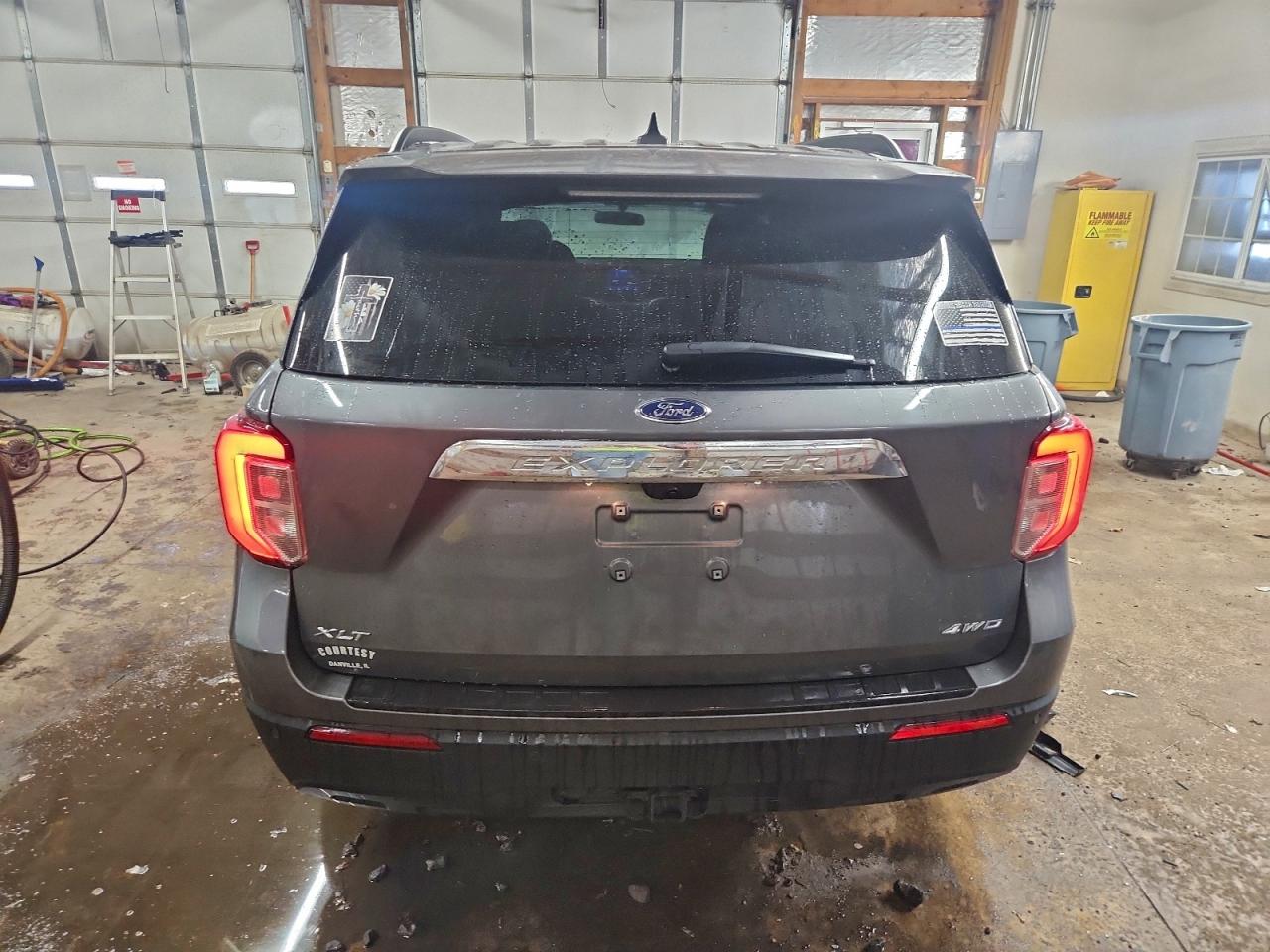 2024 FORD EXPLORER XLT photo 6
