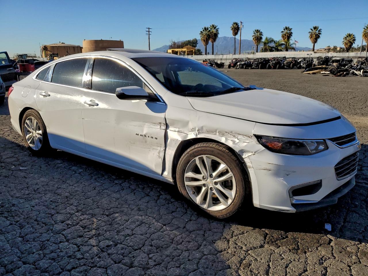 2018 CHEVROLET MALIBU LT photo 4