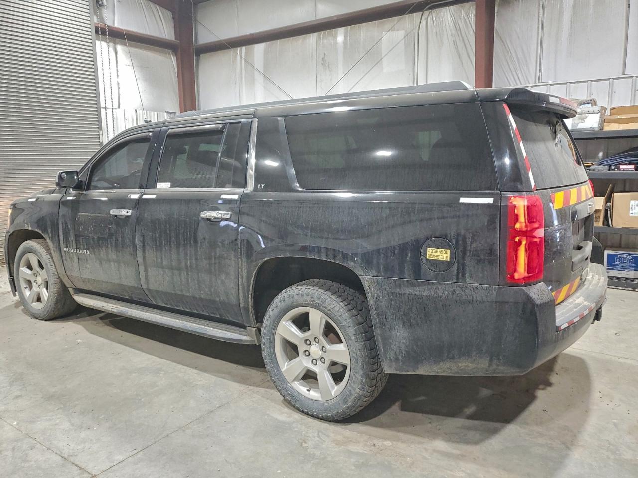 2018 CHEVROLET SUBURBAN K1500 LT photo 2