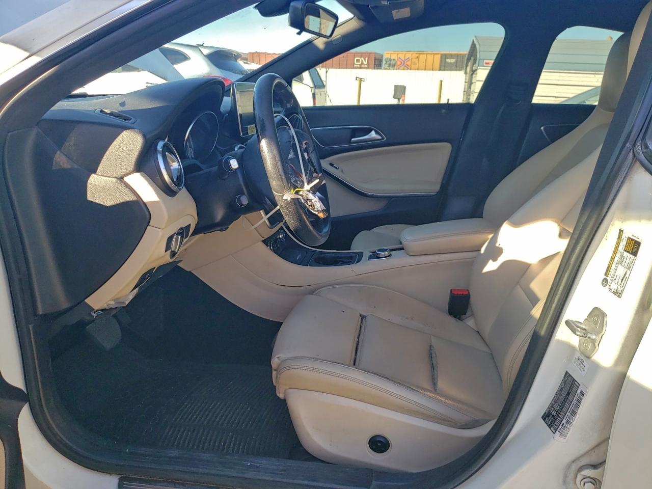 2016 MERCEDES-BENZ CLA 250 photo 13