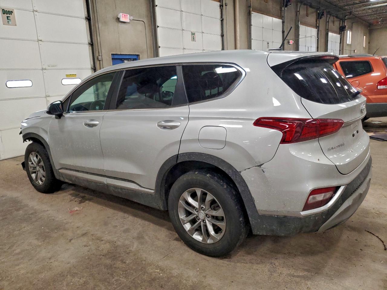 2019 HYUNDAI SANTA FE SE photo 2