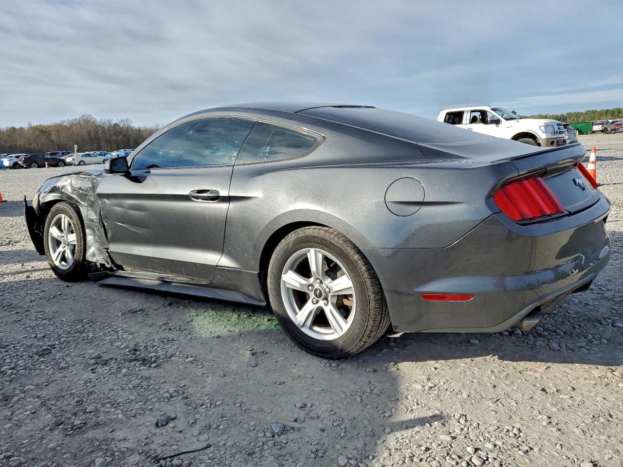 2015 FORD MUSTANG photo 2
