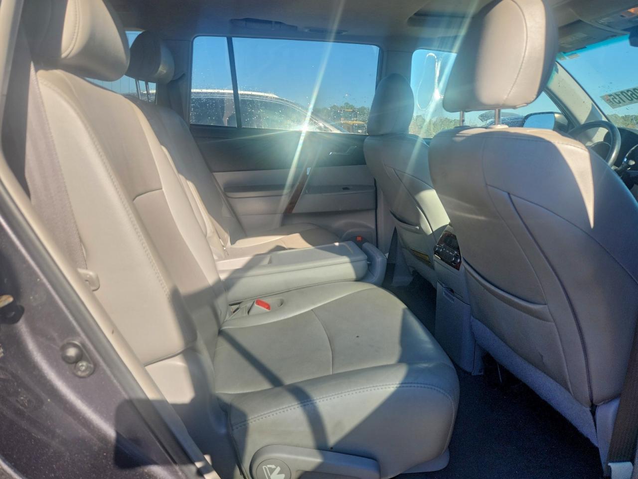 2012 TOYOTA HIGHLANDER LIMITED photo 31