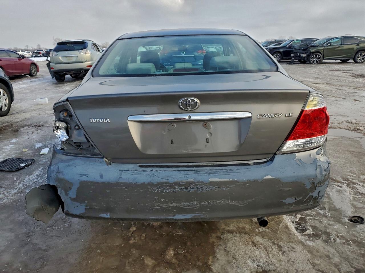 2005 TOYOTA CAMRY LE photo 6