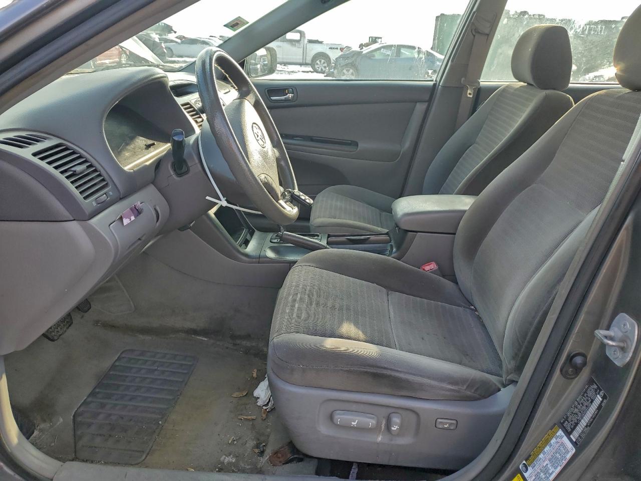 2005 TOYOTA CAMRY LE photo 7