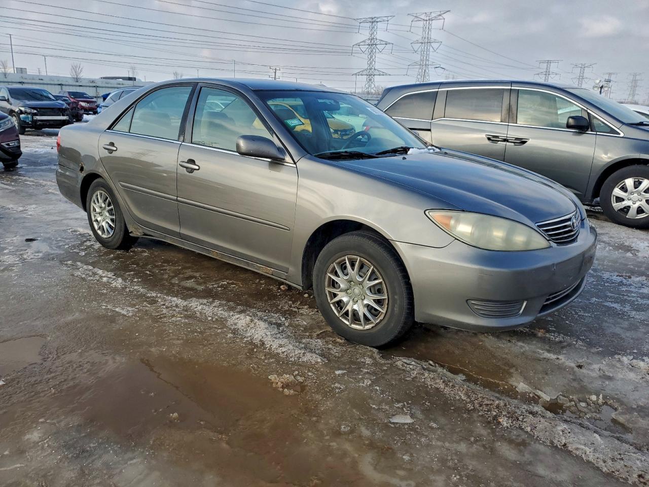 2005 TOYOTA CAMRY LE photo 4