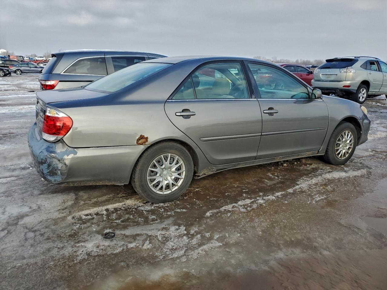 2005 TOYOTA CAMRY LE photo 3