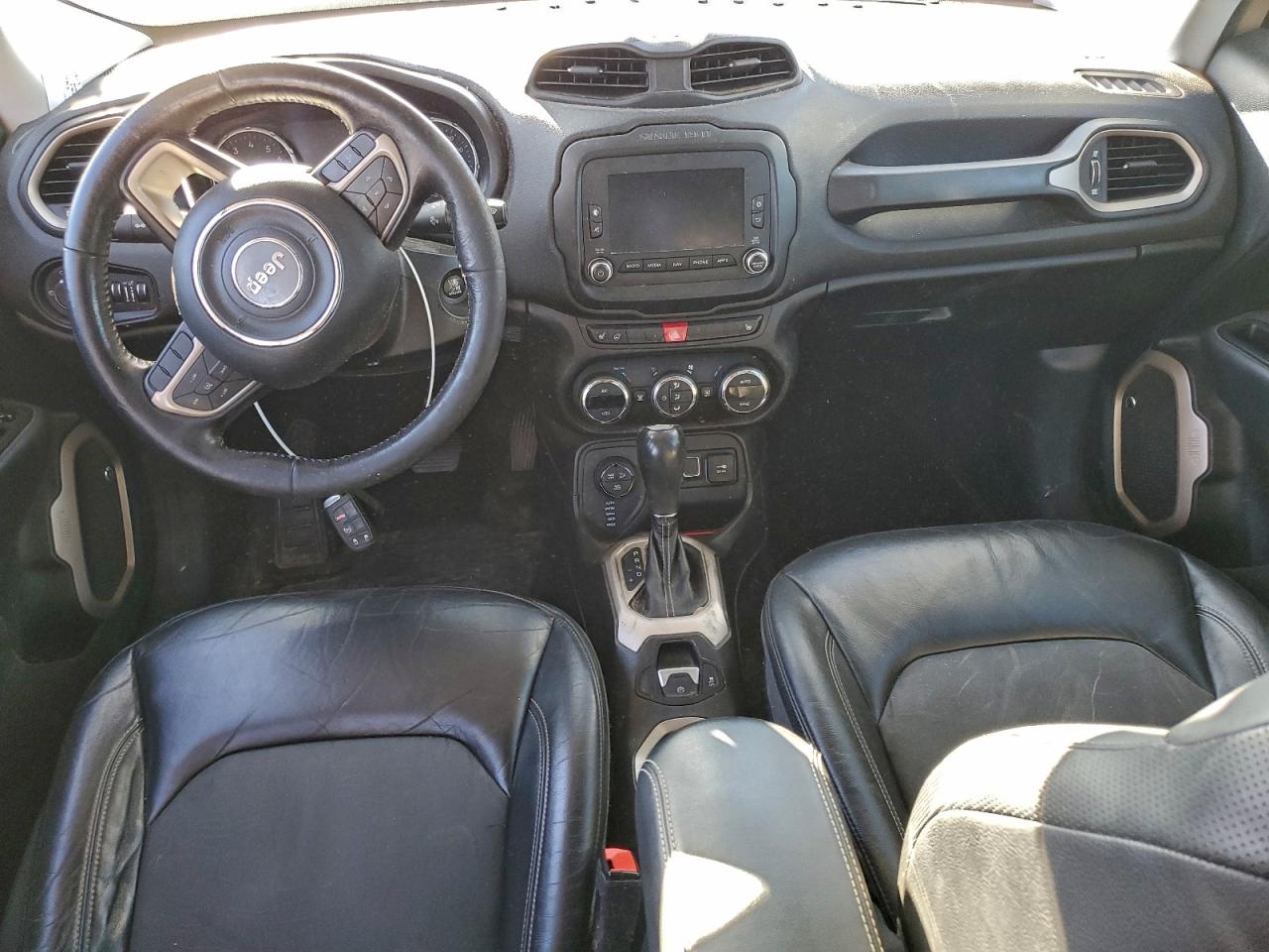 2017 JEEP RENEGADE TRAILHAWK photo 8