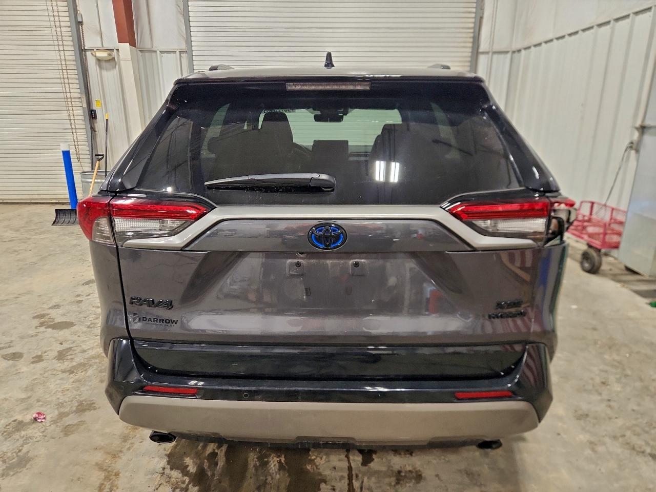 2024 TOYOTA RAV4 XSE photo 6