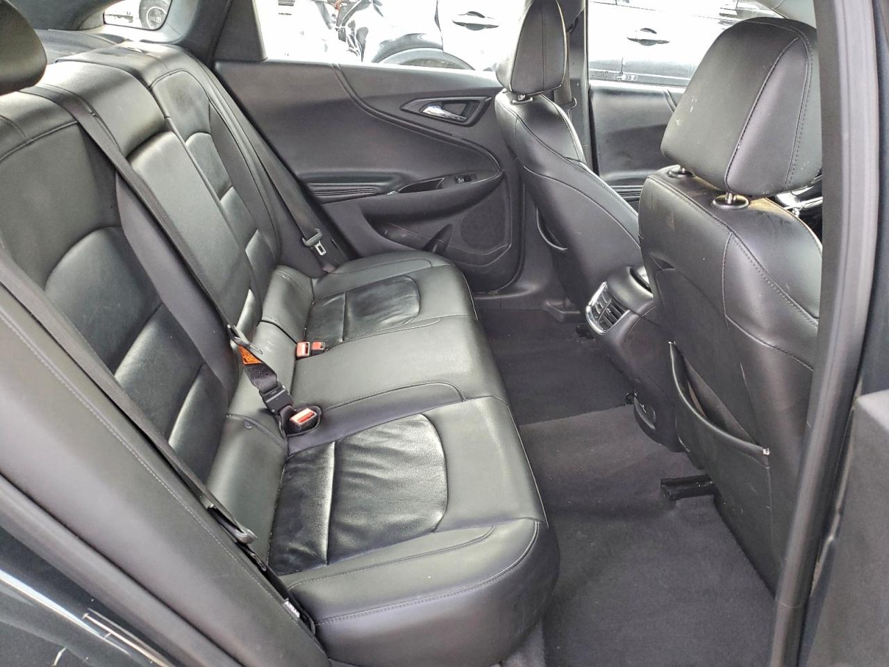 2017 CHEVROLET MALIBU LT photo 10