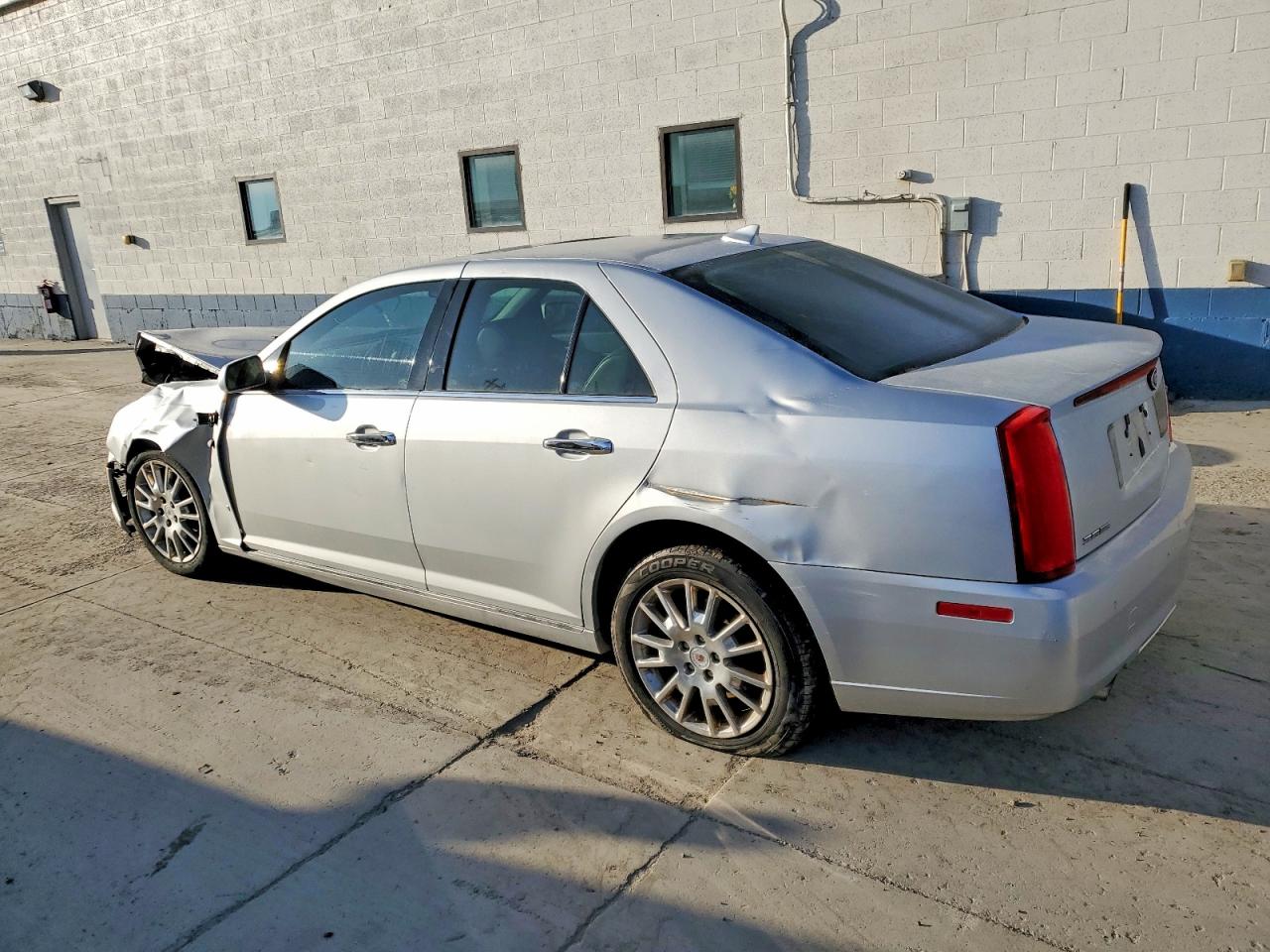 2009 CADILLAC STS photo 2