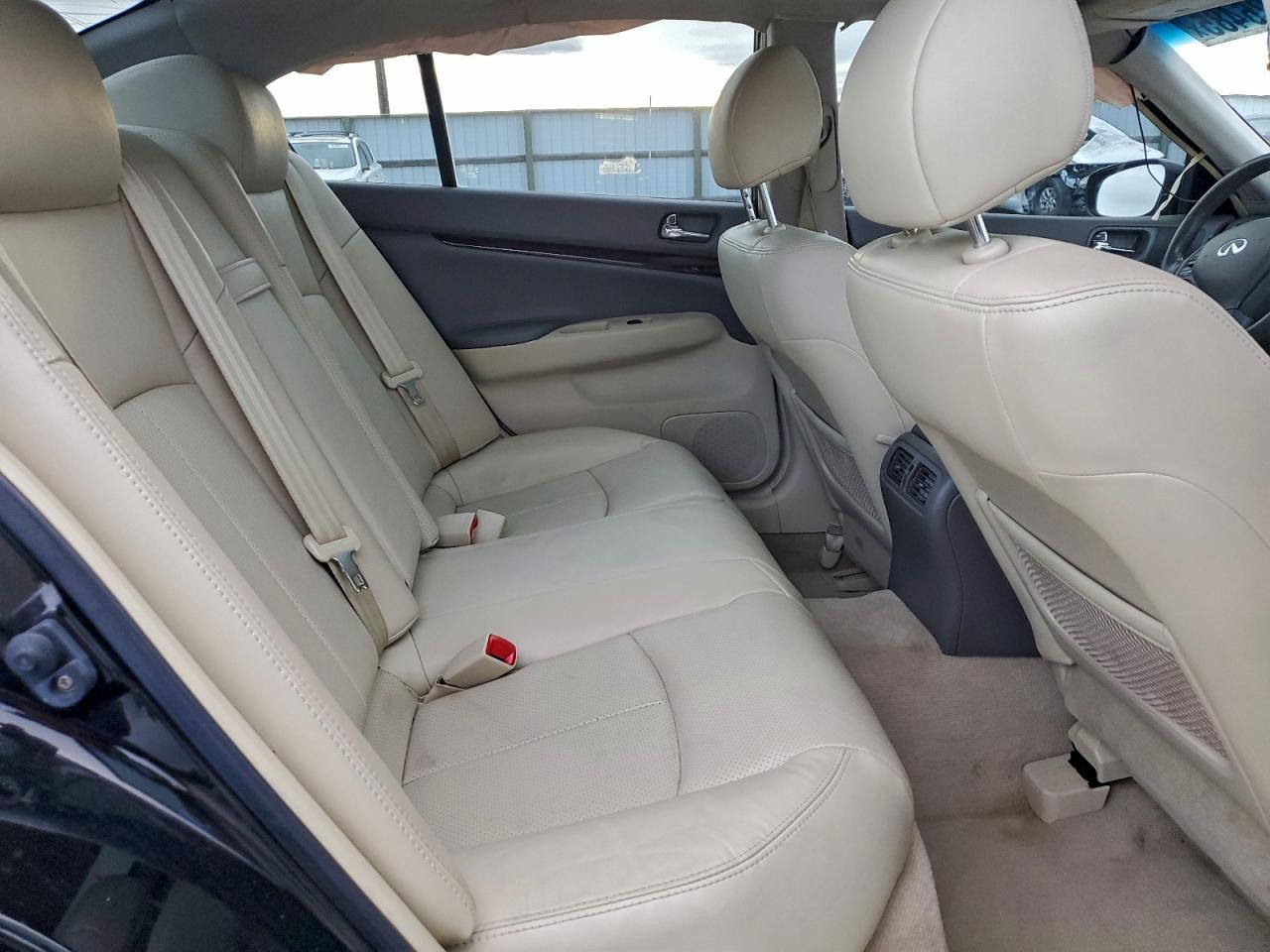 2013 INFINITI G37 BASE photo 10