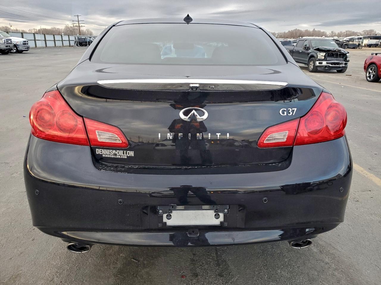 2013 INFINITI G37 BASE photo 6