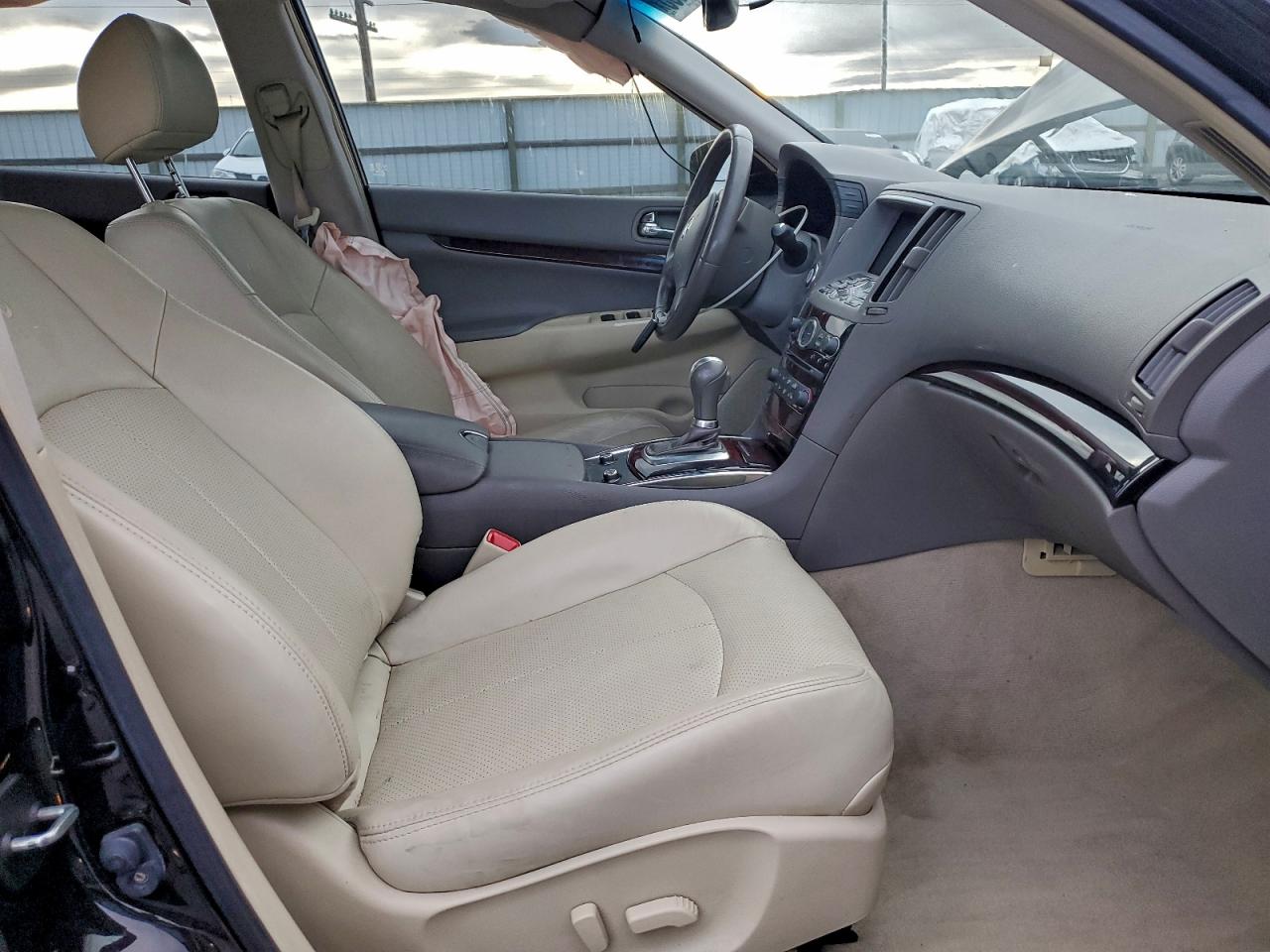 2013 INFINITI G37 BASE photo 7