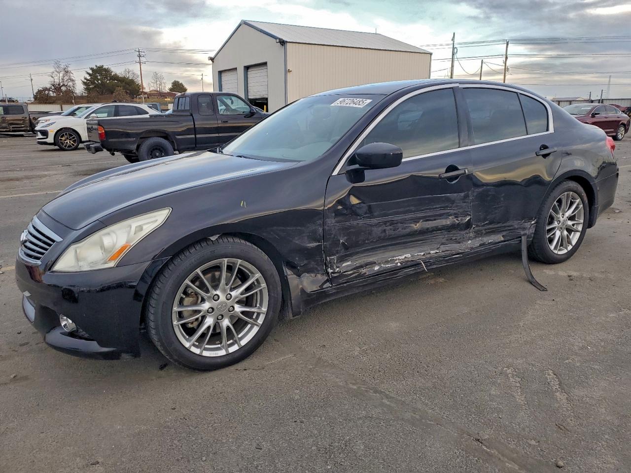2013 INFINITI G37