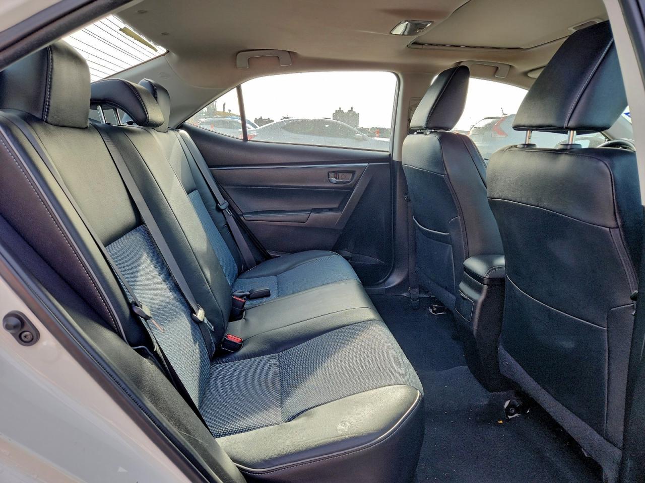 2014 TOYOTA COROLLA L photo 10