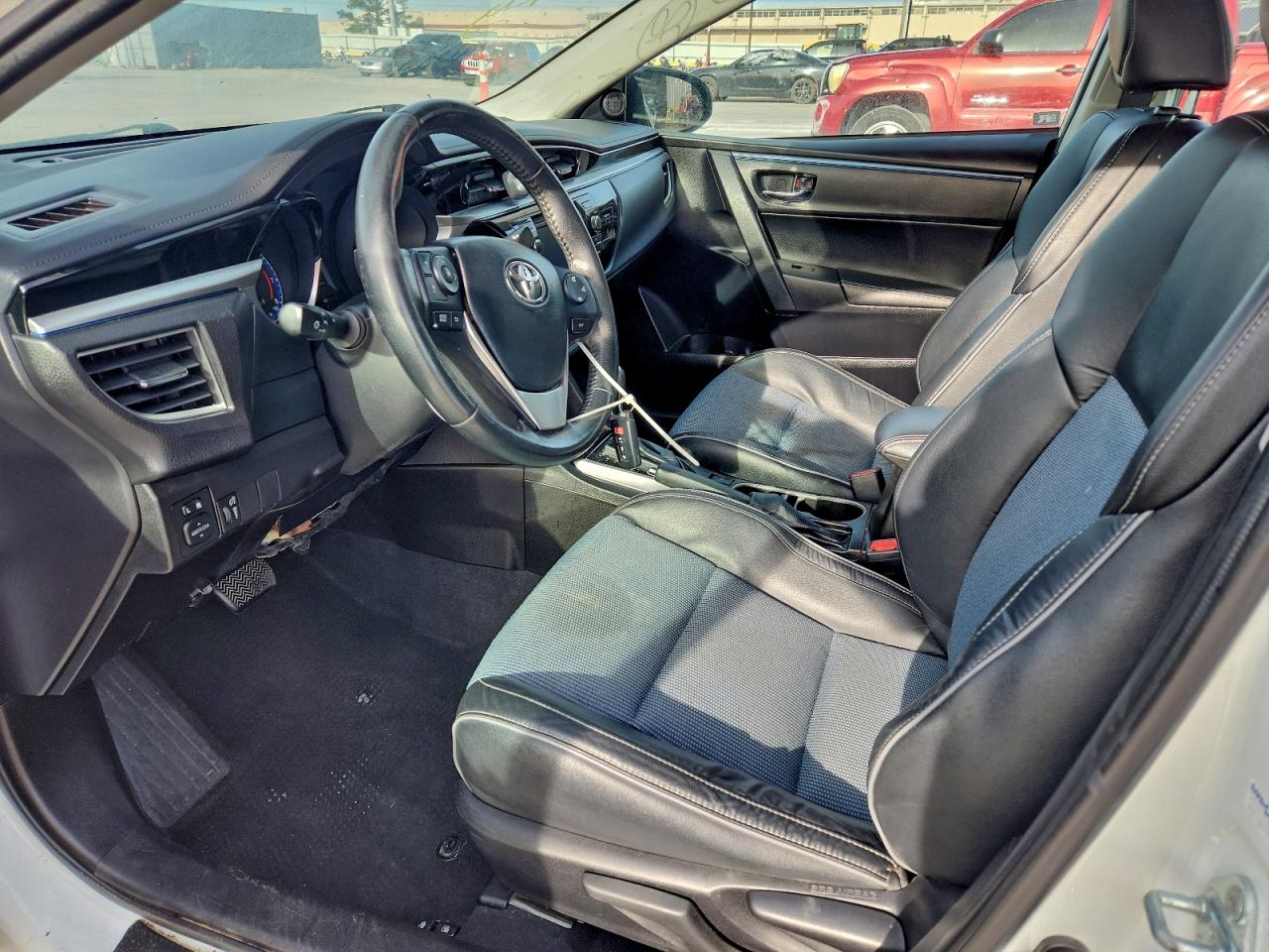 2014 TOYOTA COROLLA L photo 7