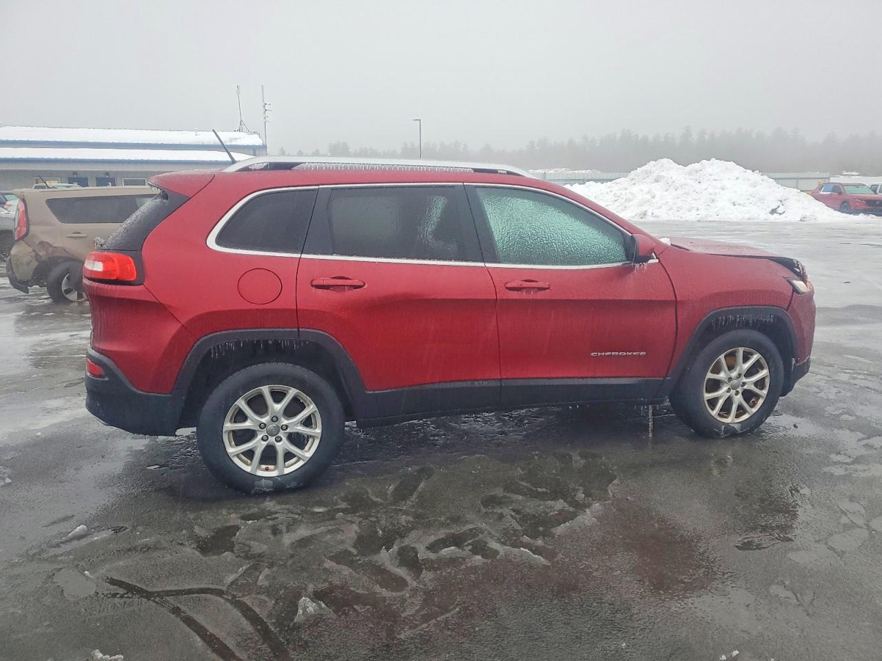 2015 JEEP CHEROKEE LATITUDE photo 3