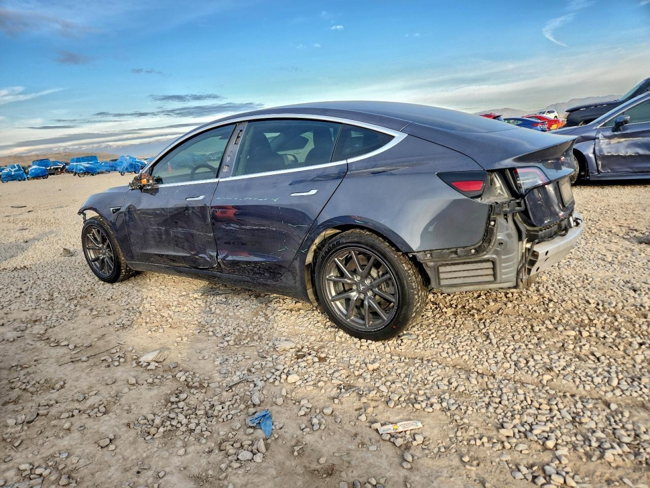 2020 TESLA MODEL 3 photo 2