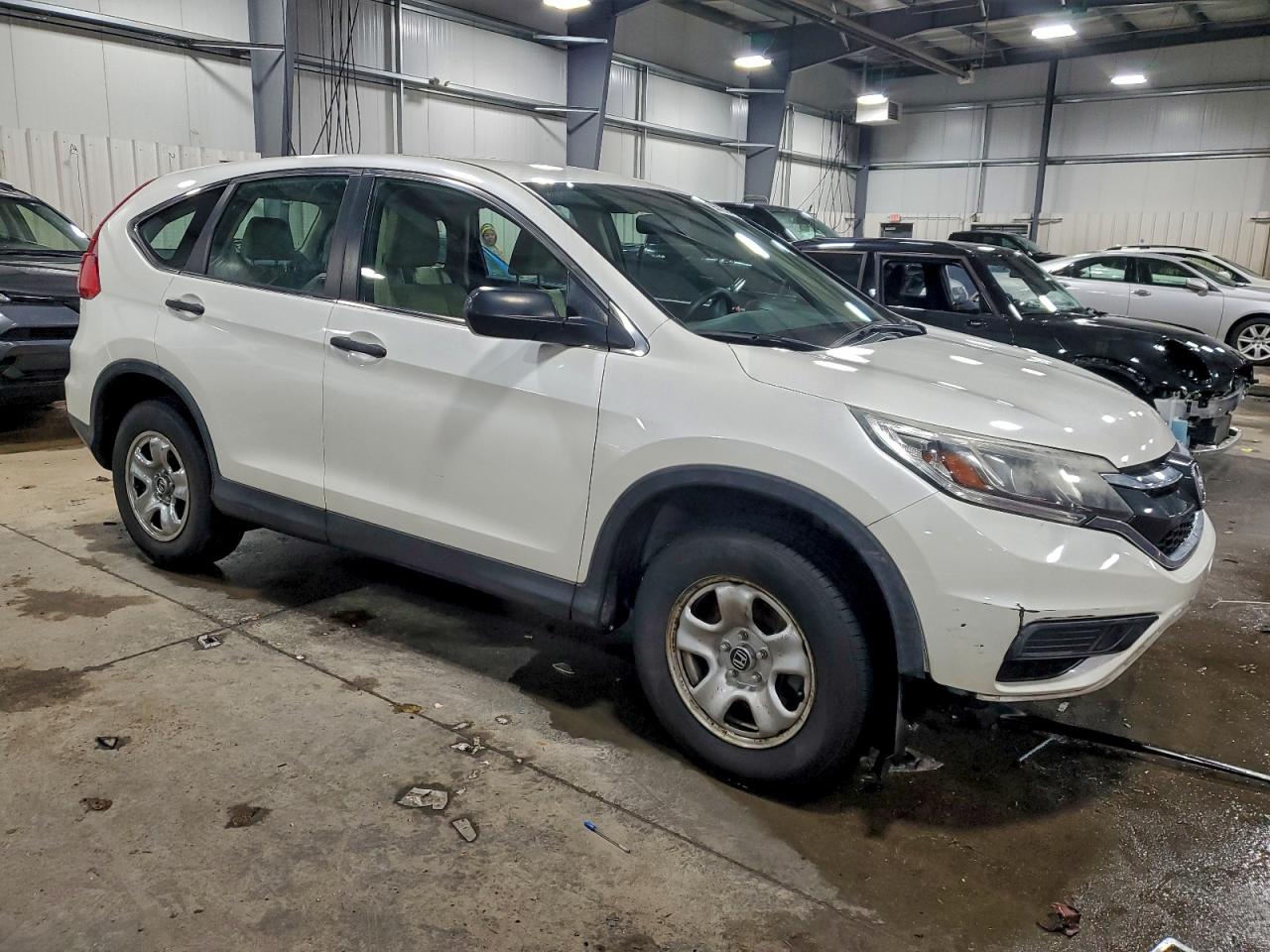 2015 HONDA CR-V LX photo 4