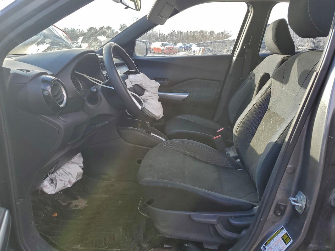 2018 NISSAN KICKS S photo 7