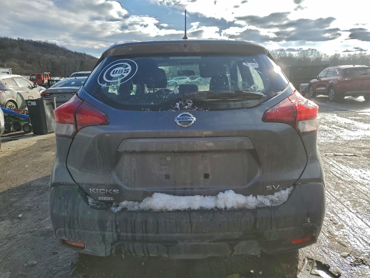 2018 NISSAN KICKS S photo 6