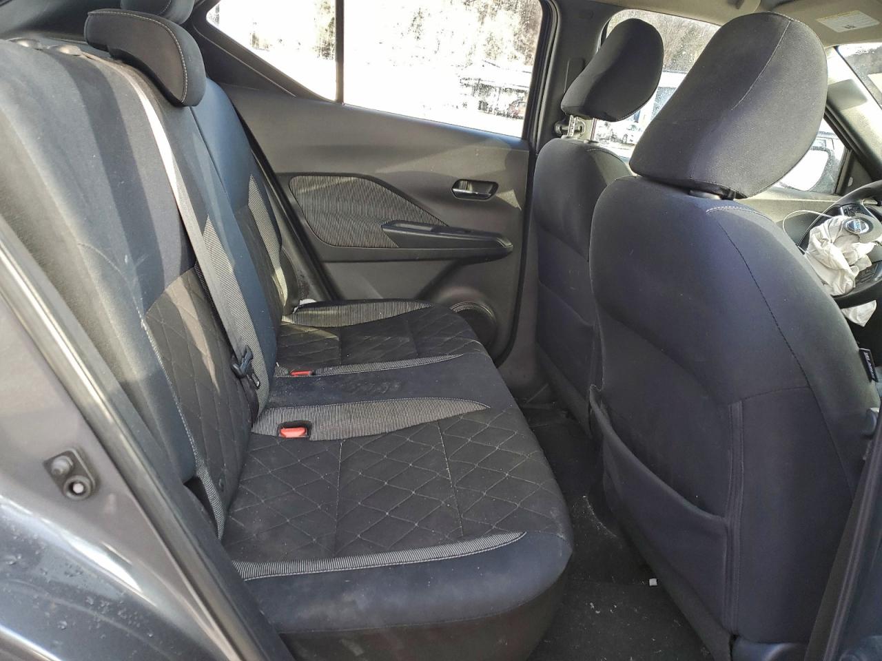 2018 NISSAN KICKS S photo 11