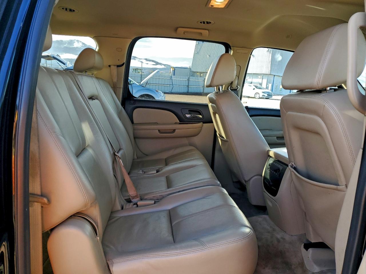 2008 CHEVROLET SUBURBAN K1500 LS photo 11