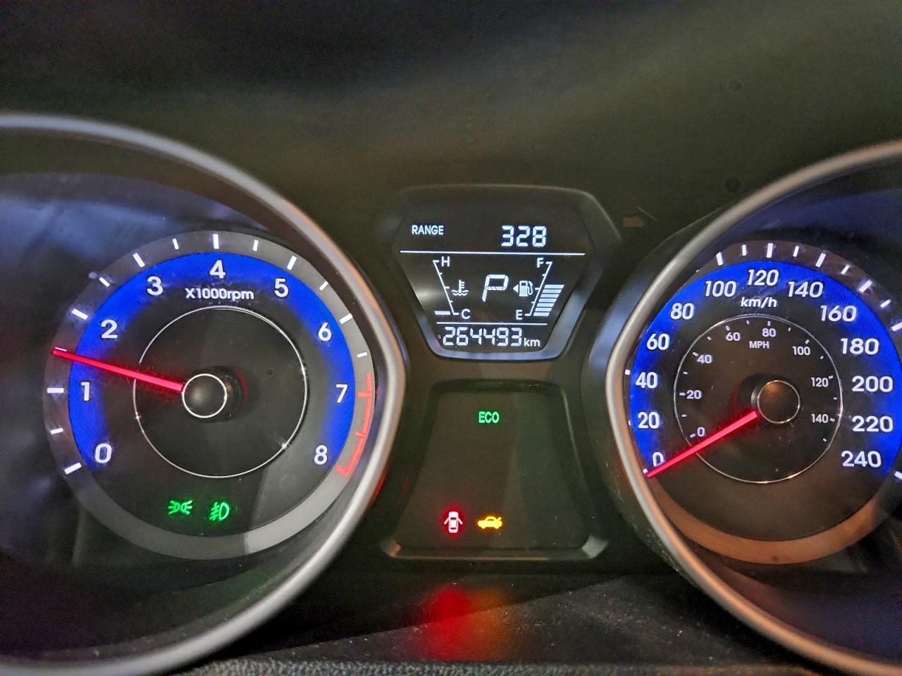 2014 HYUNDAI ELANTRA SE photo 9