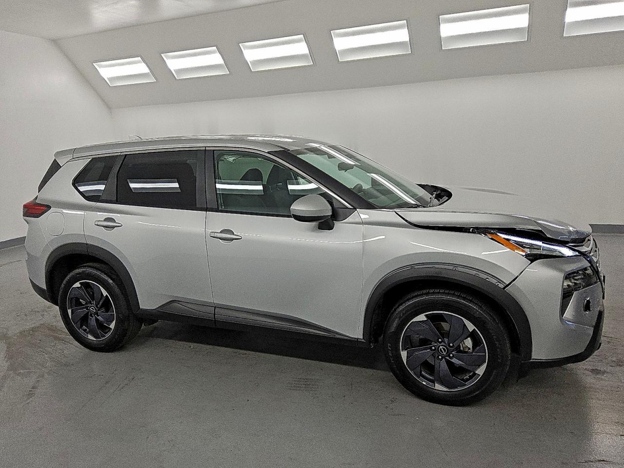 2025 NISSAN ROGUE SV photo 4