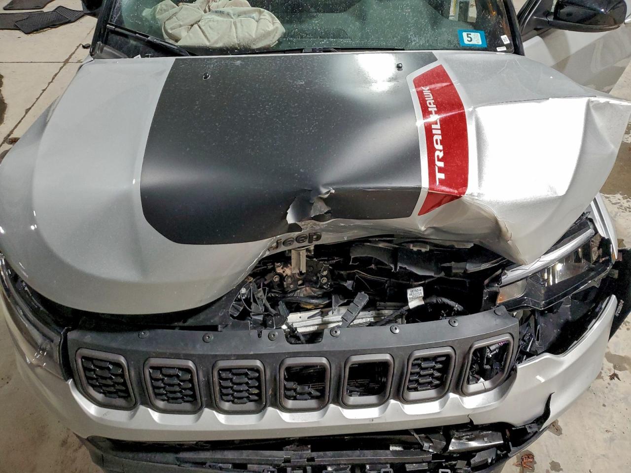 2025 JEEP COMPASS TRAILHAWK photo 12