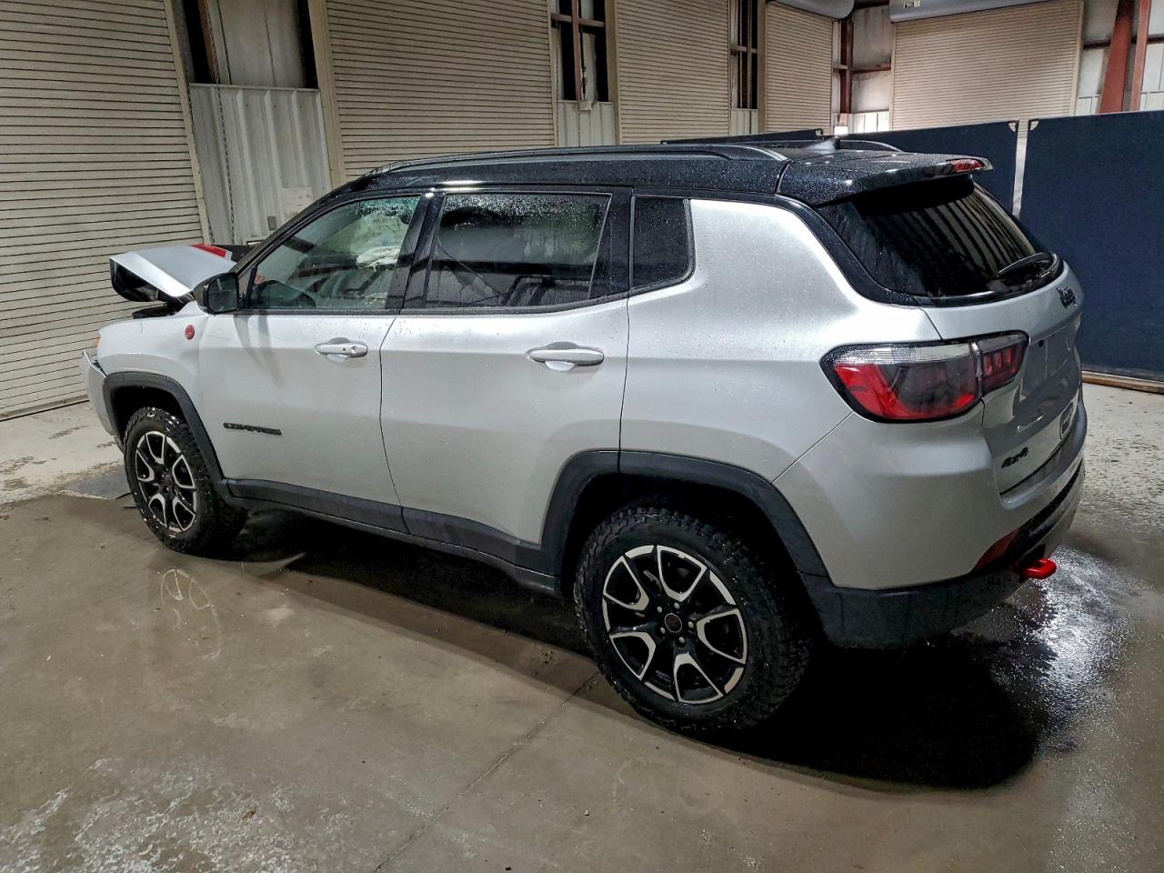 2025 JEEP COMPASS TRAILHAWK photo 2
