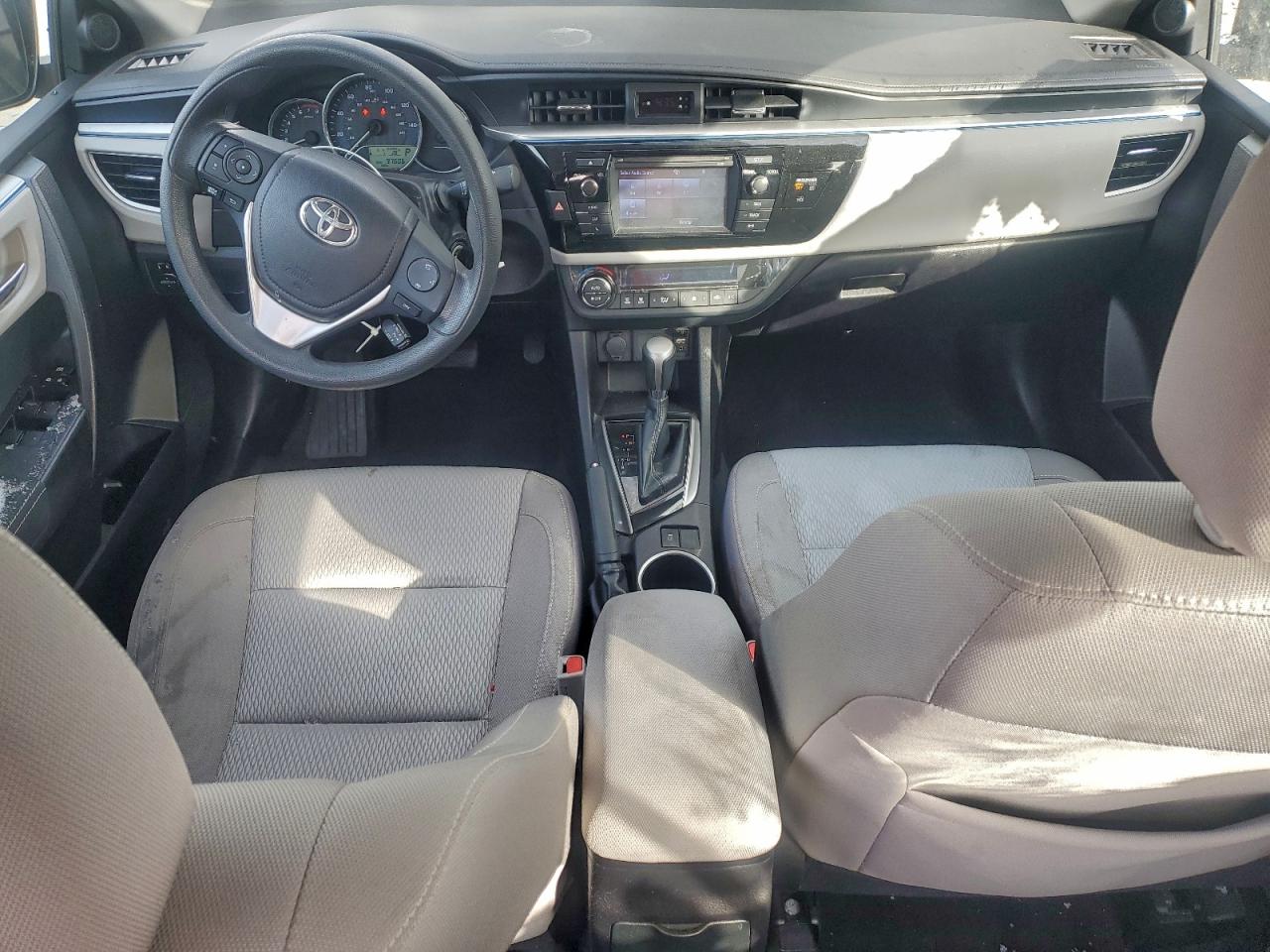 2016 TOYOTA COROLLA L photo 8