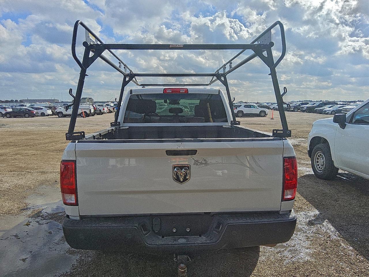 2022 RAM 1500 CLASSIC TRADESMAN photo 6
