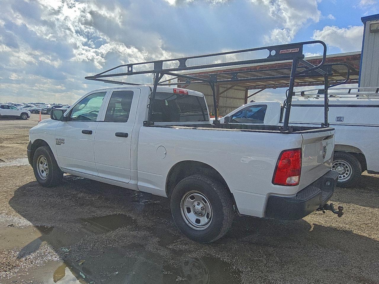 2022 RAM 1500 CLASSIC TRADESMAN photo 2