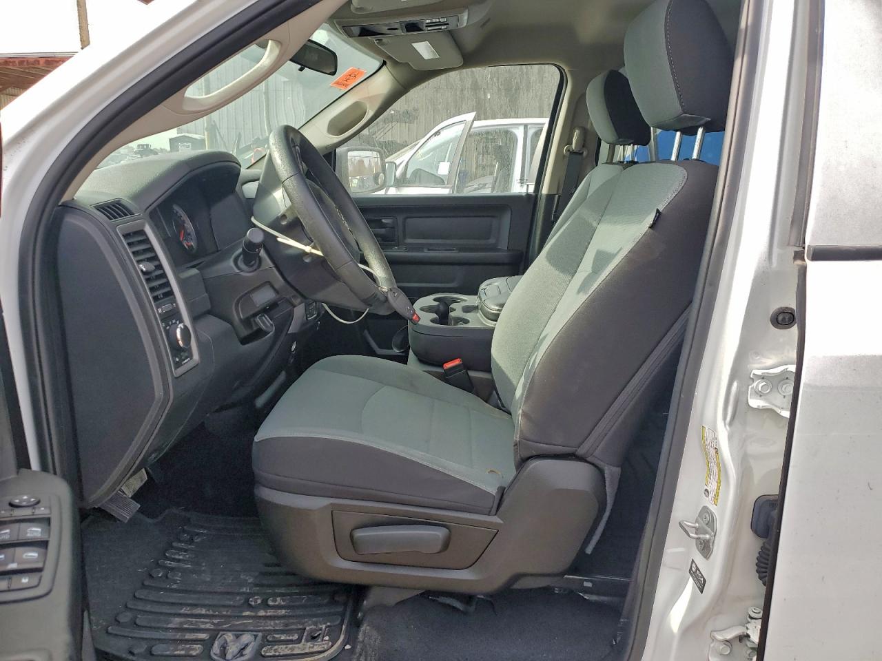 2022 RAM 1500 CLASSIC TRADESMAN photo 7