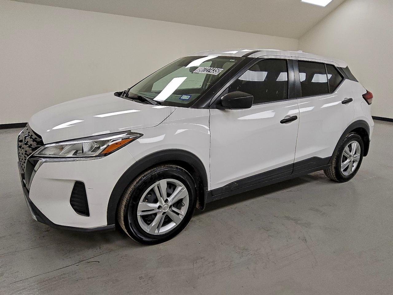 2021 NISSAN KICKS