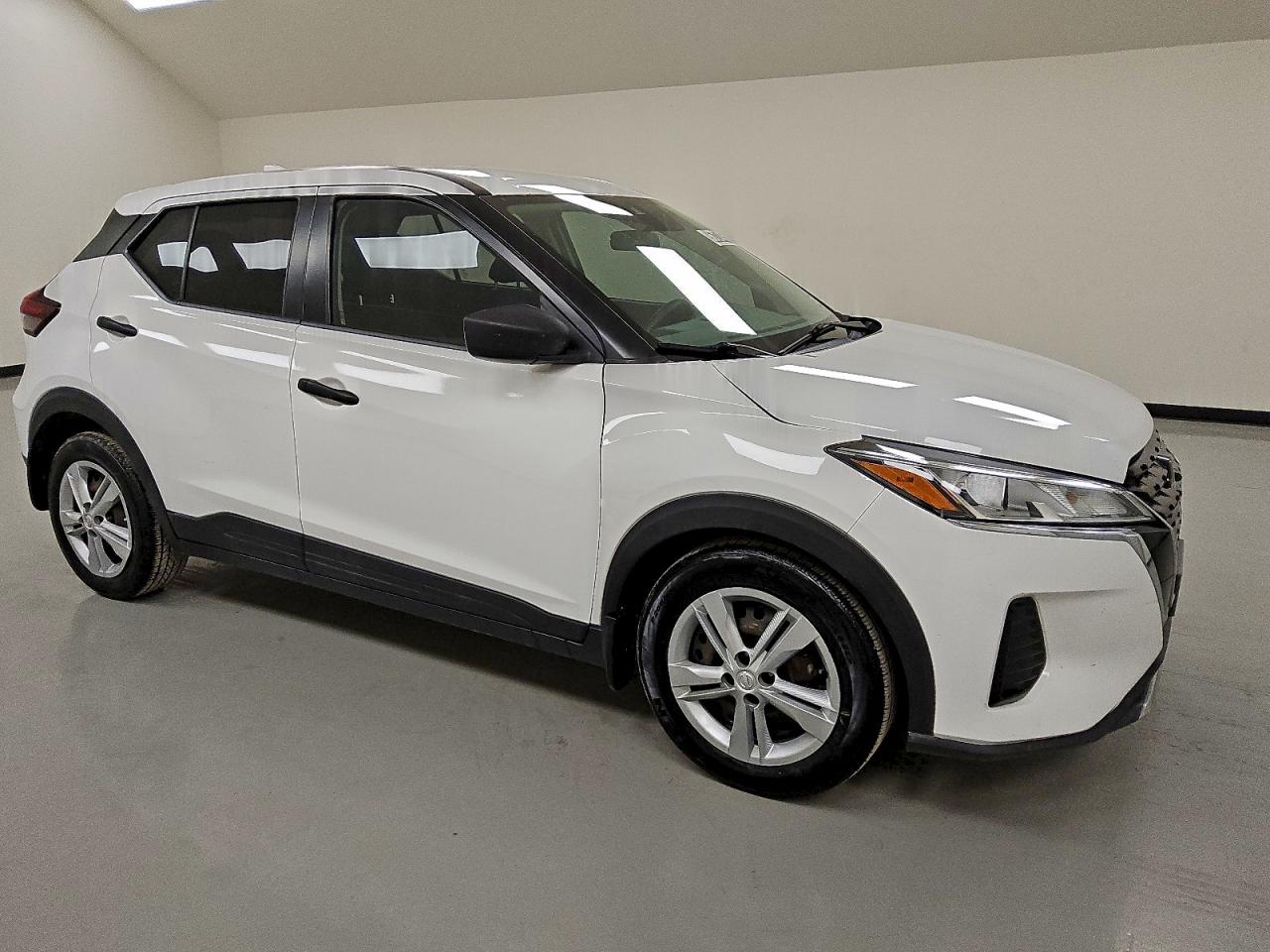 2021 NISSAN KICKS S photo 4