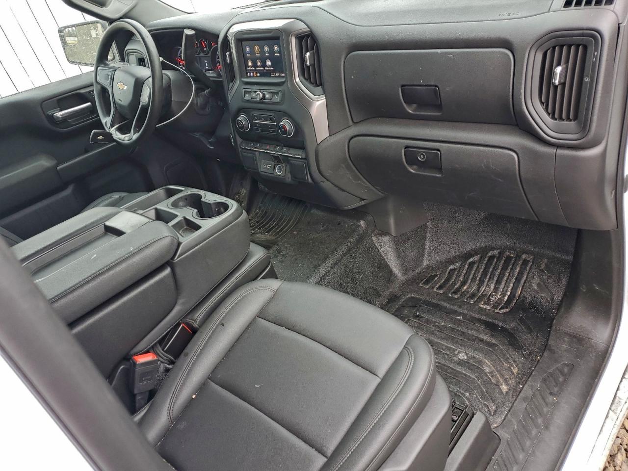 2023 CHEVROLET SILVERADO C1500 photo 8