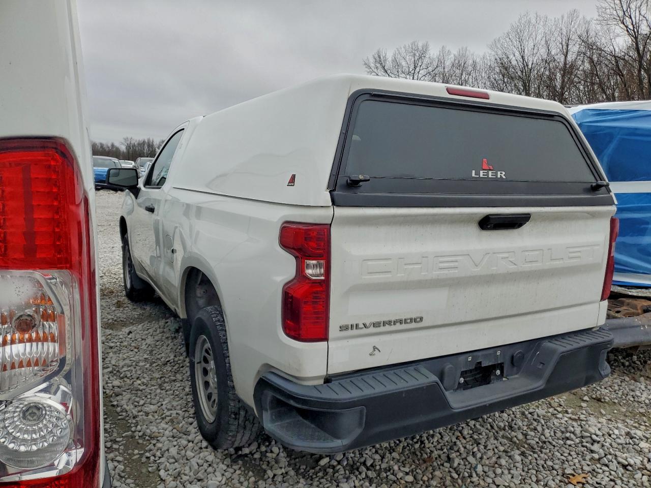 2023 CHEVROLET SILVERADO C1500 photo 2