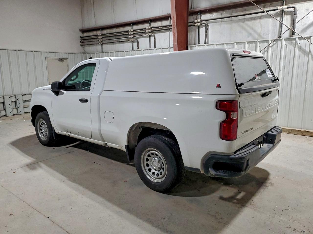 2023 CHEVROLET SILVERADO C1500 photo 2