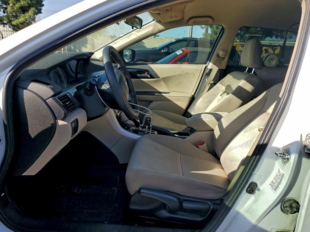 2016 HONDA ACCORD LX photo 7