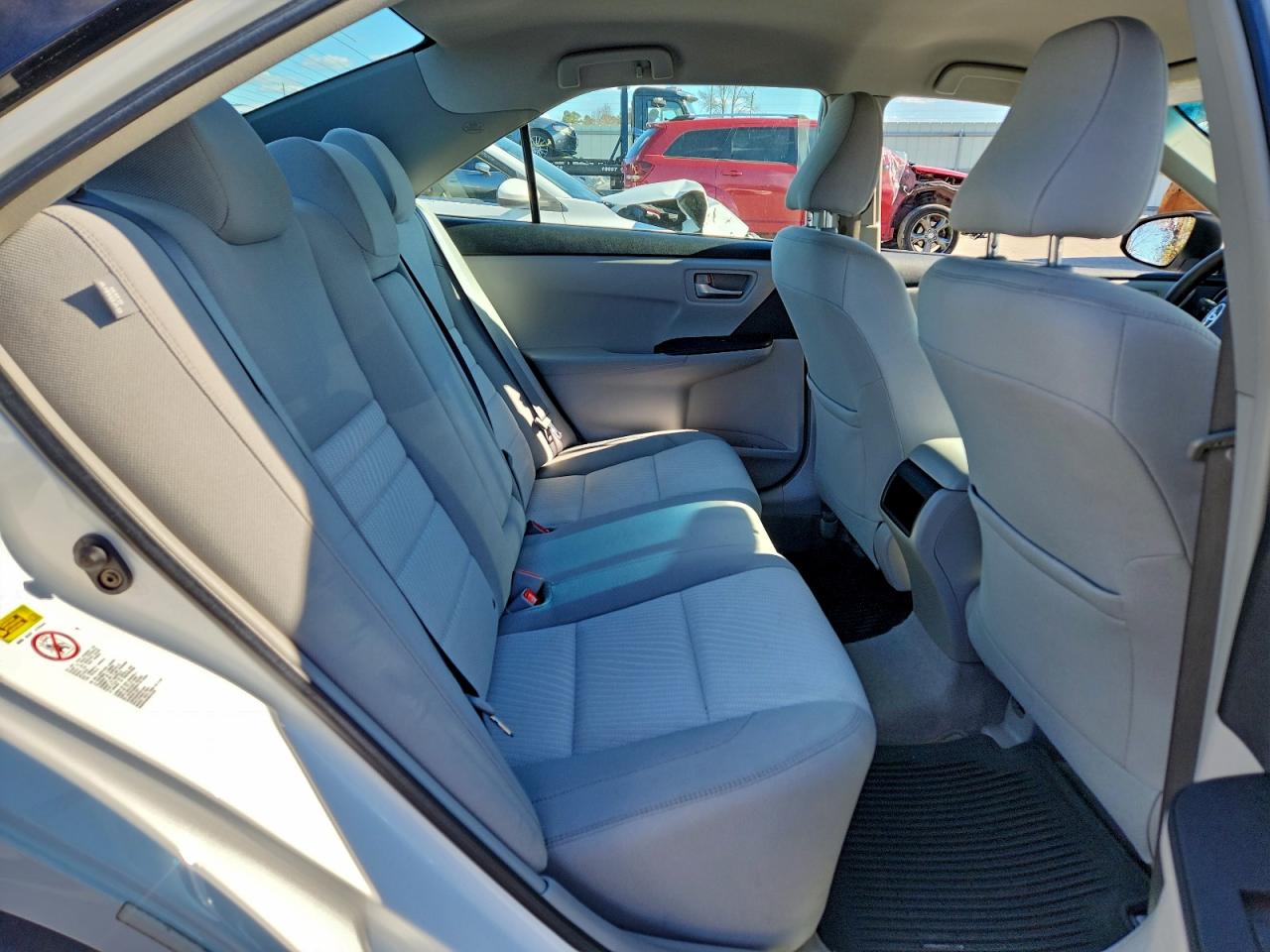 2016 TOYOTA CAMRY LE photo 10