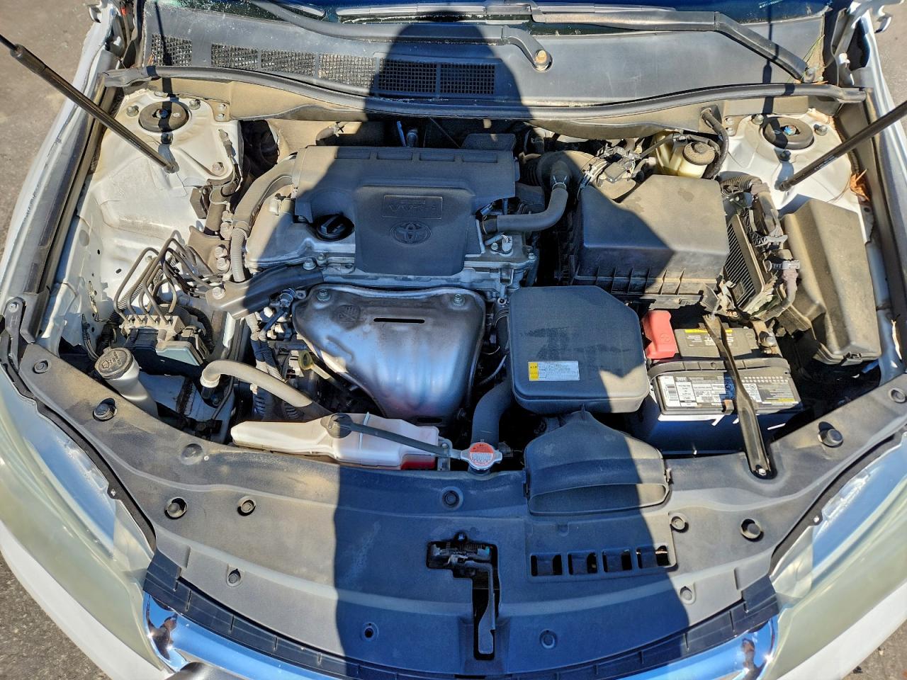2016 TOYOTA CAMRY LE photo 11