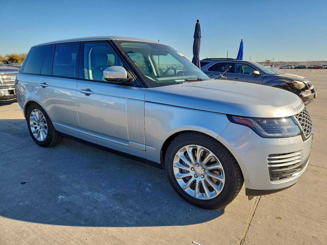 2018 LAND ROVER RANGE ROVER HSE photo 4