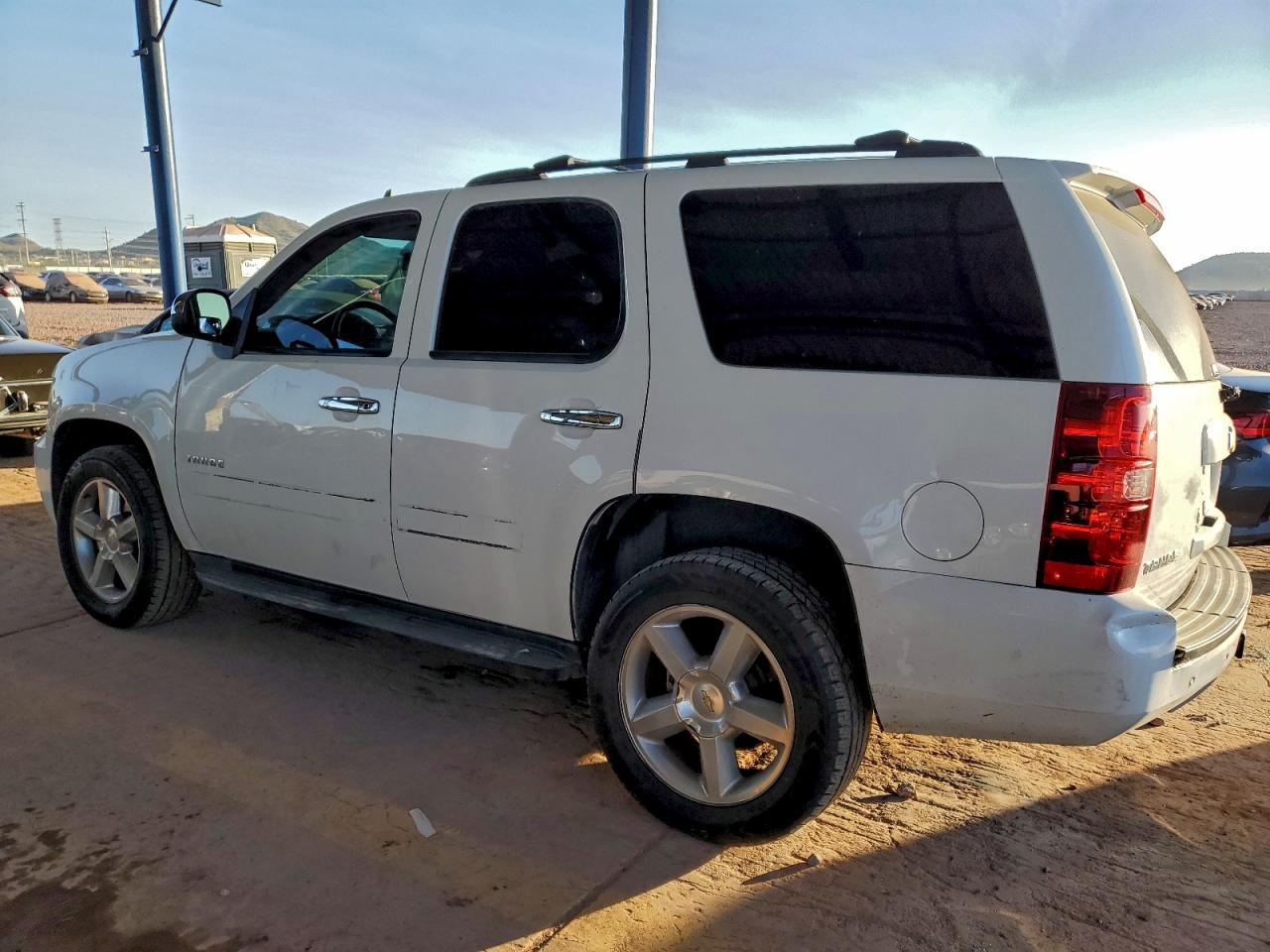 2013 CHEVROLET TAHOE C1500 LS photo 2