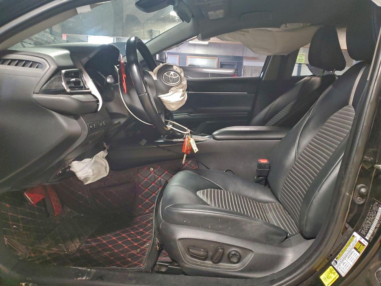 2020 TOYOTA CAMRY SE photo 7