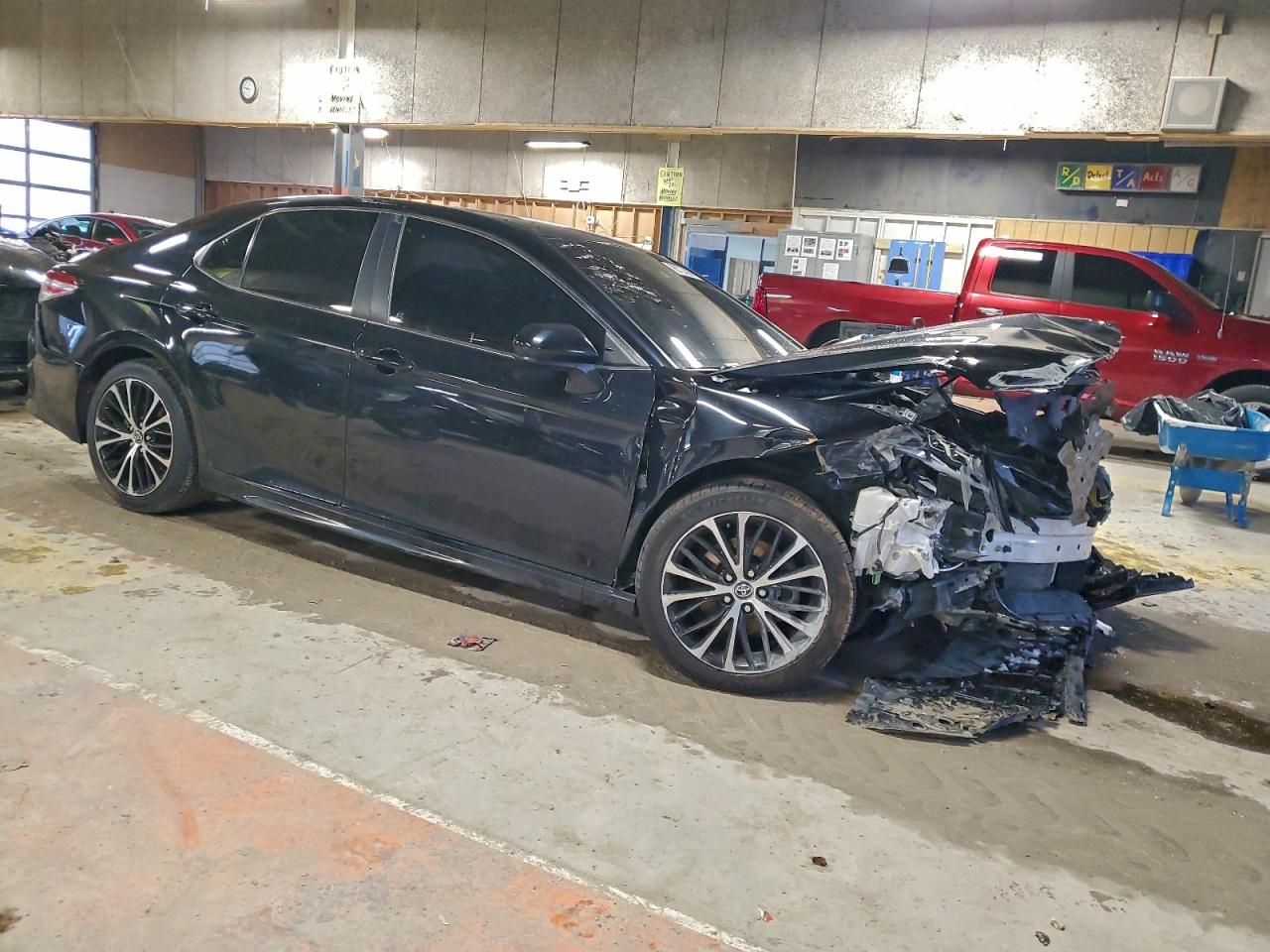 2020 TOYOTA CAMRY SE photo 4
