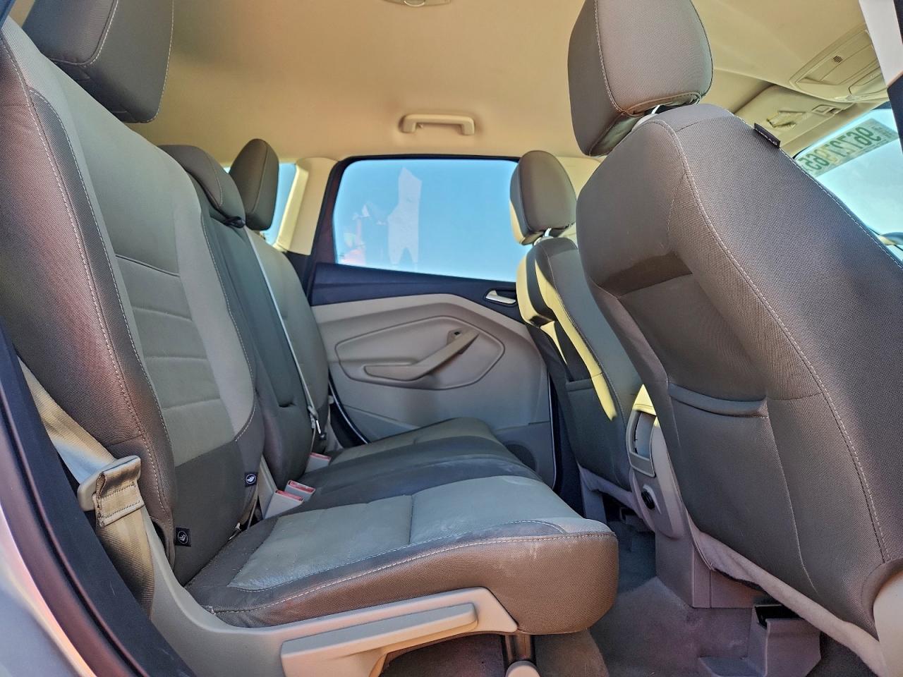 2015 FORD ESCAPE SE photo 11